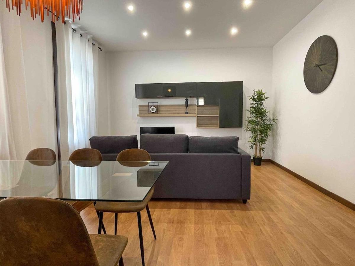 Apartament Hostourist Fira Plaza Espana 3